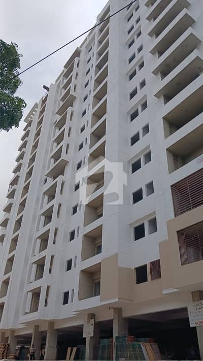 کے ڈی اے سکیم 1 کراچی میں 3 کمروں کا 8 مرلہ فلیٹ 7.0 کروڑ میں برائے فروخت۔