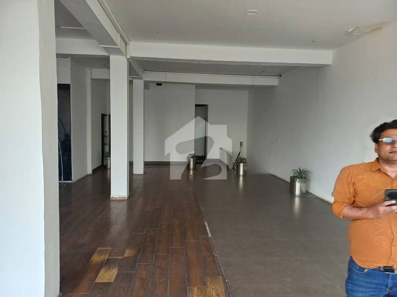 2000 Sqft Ground Floor Available 2000 Sqft Ground Floor Available