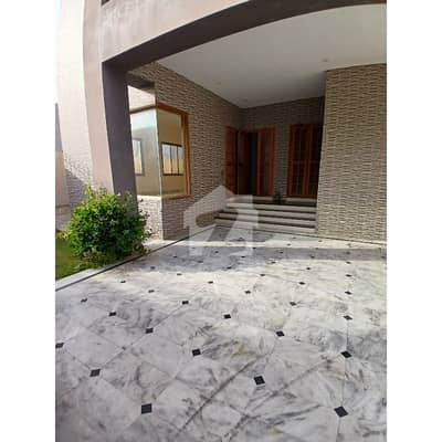 500 YARD GROUND PORTION AVAILABLE FOR RENT PHASE 8