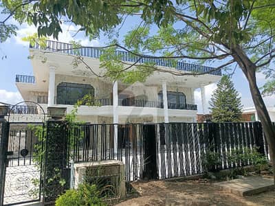 1000 Sq. Yds House for Sale F-11 Double Road