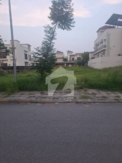 Bahria Town 10 Marla Plot For Sale