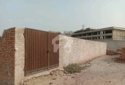 شجاع آباد روڈ ملتان میں 10 مرلہ کمرشل پلاٹ 1.0 کروڑ میں برائے فروخت۔