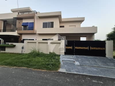 10 Marla Ready-to-Move House at Very Reasonable Price in Beaconhouse Society Lahore