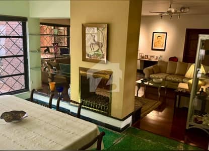 25-Marla Single-Story House for Sale in Bridge Colony Lahore Cantt.