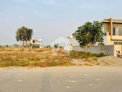 5 MARLA PLOT FOR SALE IN DHA 9 TOWN AT VERY HOT LOCATION