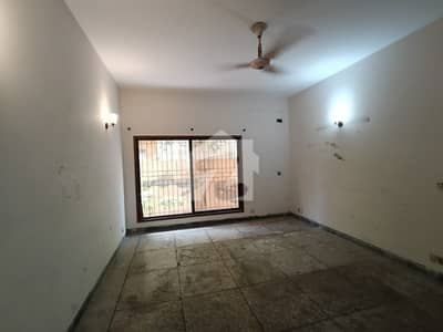 ڈی ایچ اے فیز 1 ڈی ایچ اے ڈیفینس,لاہور میں 6 کمروں کا 1 کنال مکان 6.99 کروڑ میں برائے فروخت۔ ڈی ایچ اے فیز 1 ڈی ایچ اے ڈیفینس,لاہور میں 6 کمروں کا 1 کنال مکان 6.99 کروڑ میں برائے فروخت۔