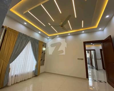 Prime Location Upper Portion Of 10 Marla Is Available For rent In Canal View Housing Scheme, Canal View Housing Scheme