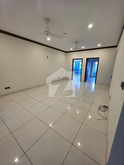 Fully Ranovated Ittehad Commercial 3Bed DD Appartment For Rent DHA Defence Phase 6 Karachi
