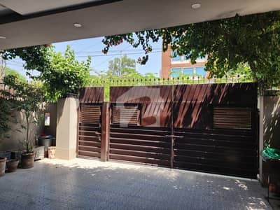 10 Marla Beautiful House Like new For Sale In Johar Town Phase 1 10 Marla Beautiful House Like new For Sale In Johar Town Phase 1