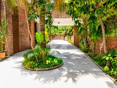 Corner Livable House Is For SALE In F-7 Islamabad