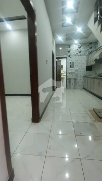 اصغر مال روڈ راولپنڈی میں 4 کمروں کا 2 مرلہ مکان 1.85 کروڑ میں برائے فروخت۔
