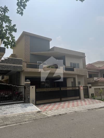 1 Kanal House for Sale