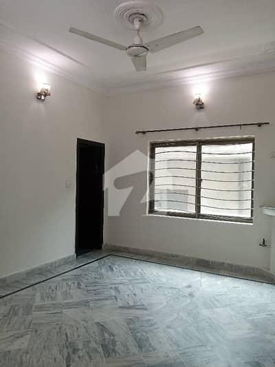1 Kanal Beautiful Upper Portion In NPF Block-B 1 Kanal Beautiful Upper Portion In NPF Block-B