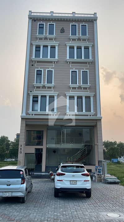 ائیر ایوینیو ۔ بلاک کیو ڈی ایچ اے فیز 8 سابقہ ایئر ایوینیو,ڈی ایچ اے فیز 8,ڈی ایچ اے ڈیفینس,لاہور میں 4 مرلہ Studio عمارت 11.0 کروڑ میں برائے فروخت۔