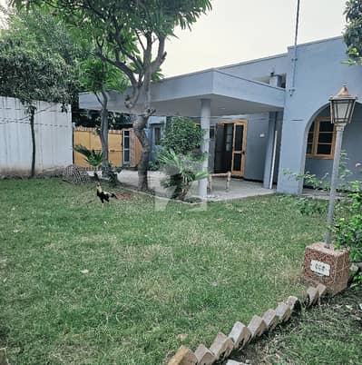 32 marlas Single Storey executive house at best location of University Town