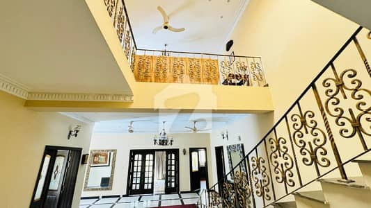 ایف ۔ 8 اسلام آباد میں 7 کمروں کا 1 کنال مکان 14.0 لاکھ میں کرایہ پر دستیاب ہے۔