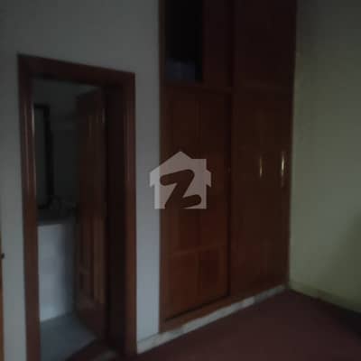 حیات آباد فیز 2 حیات آباد,پشاور میں 2 کمروں کا 1 کنال بالائی پورشن 50.0 ہزار میں کرایہ پر دستیاب ہے۔