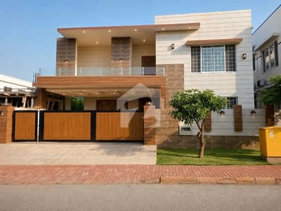 BRAND NEW 1 kanal House for sale in Bahria town phase 8 on prime location