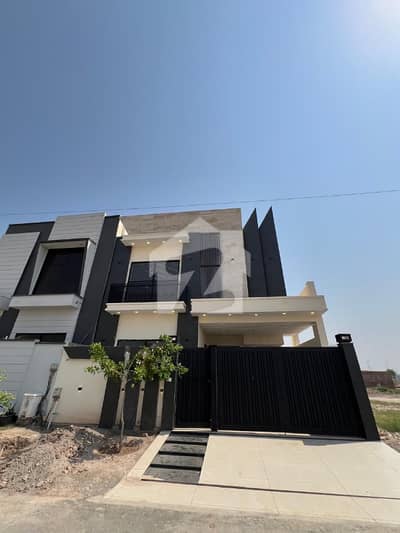 8 MARLA BRAND NEW DOUBLE  STOREY LUXURIOUS CORNER HOUSE FOR SALE