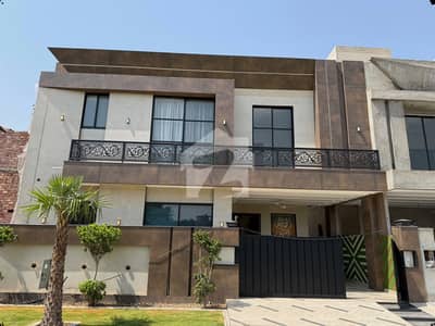 10.25 MARLA ELEGANT AND FULLY MAINTAINED SUPER HOT LOCATED BUNGALOW IS AVAILABLE IN BANKERS AVENUE BLOCK H, LAHORE.