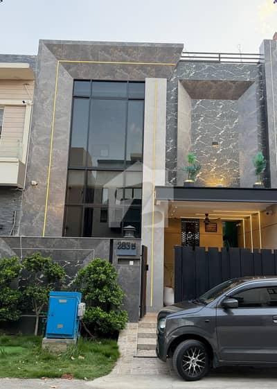 5 MARLA ELEGANT & SUPER HOT LOCATED BUNGALOW IS AVAILABLE IN DHA, LAHORE