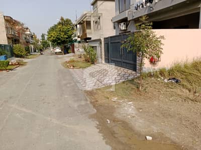 IDEAL LOCATION PLOT FOR SALE/TIP PH2 9 MARLA PLOR FOR SALE/LAHORE PROPERTY FOR SALE IDEAL LOCATION PLOT FOR SALE/TIP PH2 9 MARLA PLOR FOR SALE/LAHORE PROPERTY FOR SALE