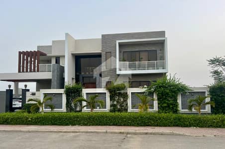 1000 Sq. Yards Owner-Built Luxury Bungalow | 7 Bed | Solar Installed | Bahria Town Precinct 18