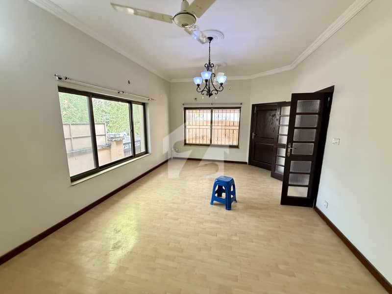 House For Rent With Basement In F-7 On Prime Location House For Rent With Basement In F-7 On Prime Location
