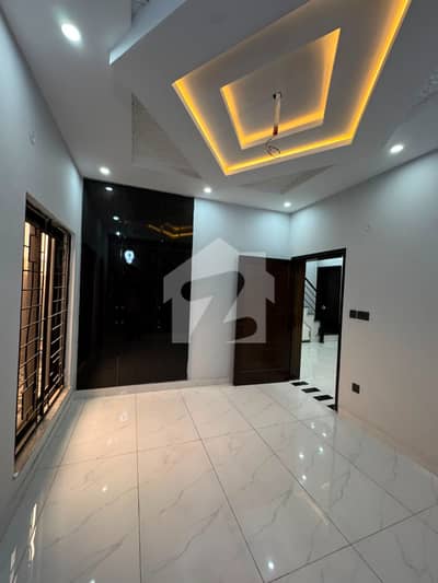 Step Into Comfort: Premium Lower Portion for Rent in Diamond Block