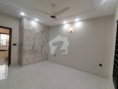 Affordable On Excellent Location Lower Portion Available For rent In Park View City Affordable On Excellent Location Lower Portion Available For rent In Park View City
