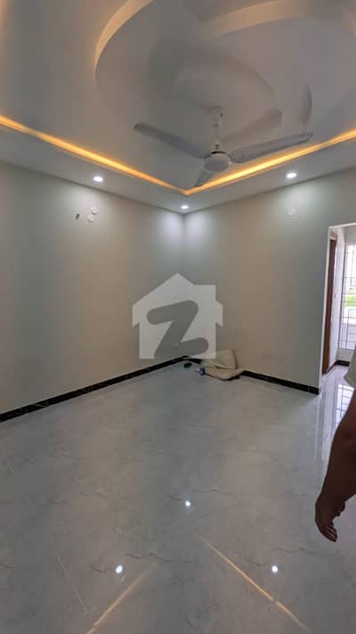 GULBERG RESIDENCIA UPPER FLOOR AVAILABLE FOR RENT