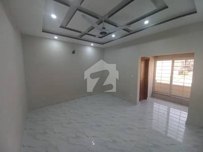 GULBERG RESIDENCIA 7 Marla UPPER FLOOR AVAILABLE FOR RENT