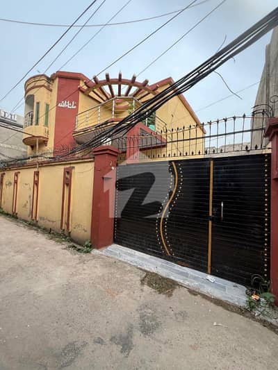 گوهدپور سیالکوٹ میں 4 کمروں کا 8 مرلہ مکان 1.75 کروڑ میں برائے فروخت۔