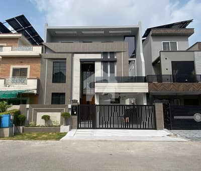 On Your Ideal Location This 10 Marla House Available For Sale In Citi Housing Gujranwala