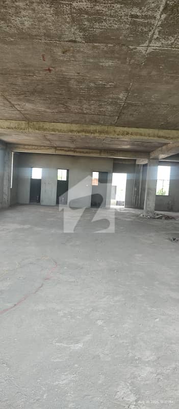 1 Kanal Comercial Hal On 200 Ft Road Best For Bank . Clinic. Mart . It Office. Snookar Club. Any Tipe Of Any Brand Etc 1 Kanal Comercial Hal On 200 Ft Road Best For Bank . Clinic. Mart . It Office. Snookar Club. Any Tipe Of Any Brand Etc