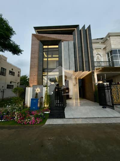 5 MARLA LUXURY HOUSE FOR RENT