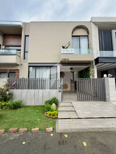 5 MARLA MODERN ARTISTIC BUNGALOW FOR RENT