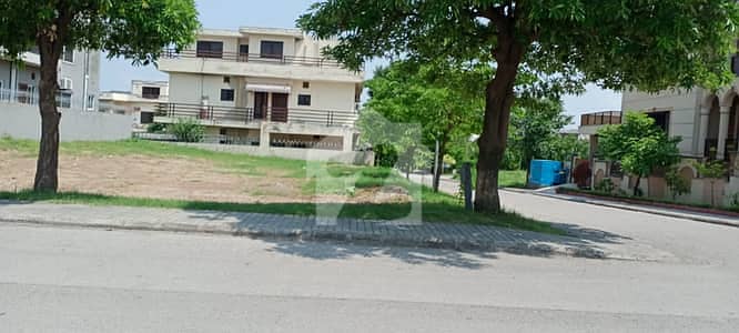 7.3 Marla Front & Back Open Commercial Plot For Sale In Rafi Block 7.3 Marla Front & Back Open Commercial Plot For Sale In Rafi Block