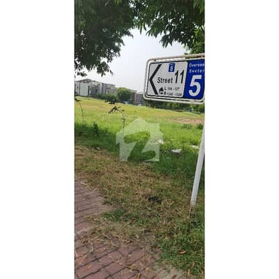29 Marla Corner Plot Near To Park And Masjid For Sale