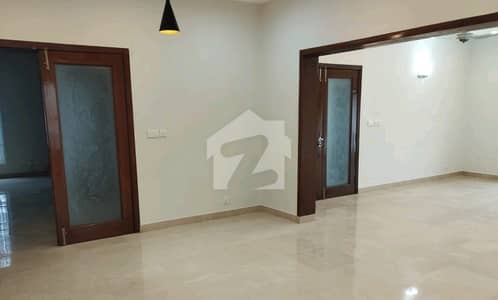 A Perfect House Awaits You In E-11/2 Islamabad