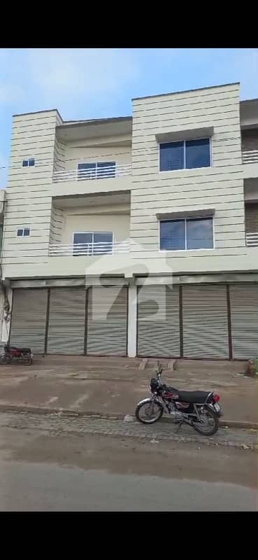نواب پور روڈ ملتان میں 12 مرلہ Studio عمارت 7.0 کروڑ میں برائے فروخت۔
