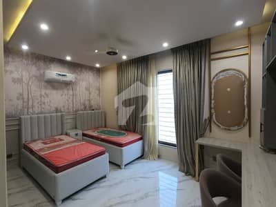 Your Ideal Prime Location 272 Square Yards House Has Just Become Available In Bahria Town - Precinct 8