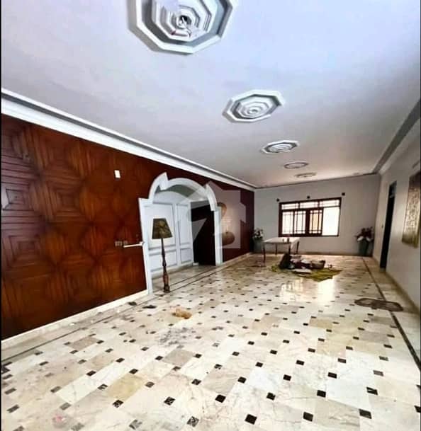 500 Square Yards House Ideally Situated In Gulshan-E-Iqbal - Block 4A 500 Square Yards House Ideally Situated In Gulshan-E-Iqbal - Block 4A