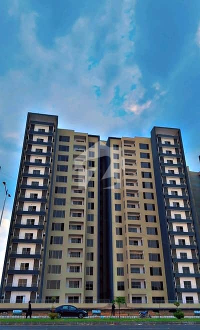 2900 Square Feet Flat For Grabs In Cantt