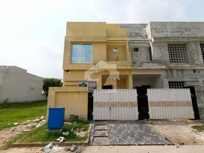 4 MARLA MORDEN ULTRA LUXURY HOUSE FOR SALE READ TO POSSESSION NEW LAHORE CITY NEAR TO BAHRIA TOWN