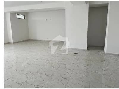Brand New Office Available For Rent Area 1050 Square Feet Area Corporate Office In Gulberg 3 Lahore