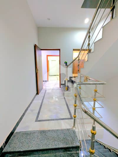 جی ۔ 15/1 جی ۔ 15,اسلام آباد میں 5 کمروں کا 1 کنال بالائی پورشن 1.35 لاکھ میں کرایہ پر دستیاب ہے۔