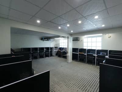Prime Location 7500 Square Feet Building In Stunning Gulshan-E-Iqbal - Block 6 Is Available For Rent