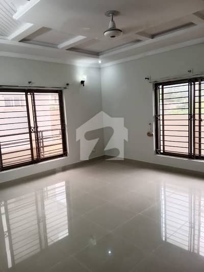 Corner House Upper Portion For Rent