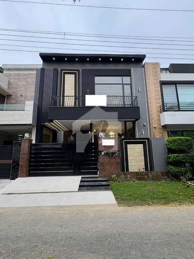 5 MARLA BRAND NEW ULTRA-MODERN DESIGN HOUSE FOR SALE IN DHA RAHBAR
